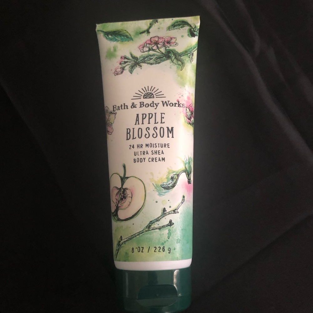 Bath & Body Works Apple Blossom Ultra Shea Body Cream